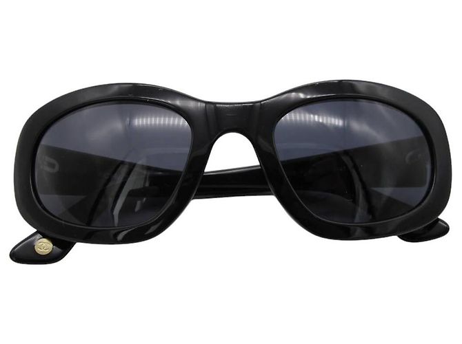 Gafas de sol Chanel negras acolchadas con logo CC dorado 5009 Negro - vista 3
