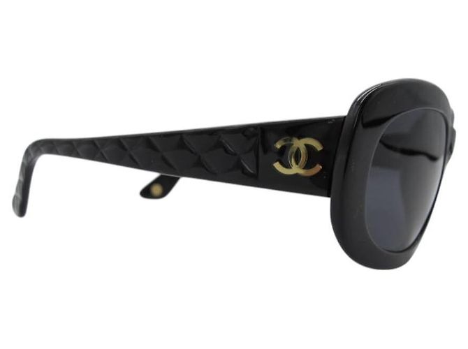 Gafas de sol Chanel negras acolchadas con logo CC dorado 5009 Negro - vista 7