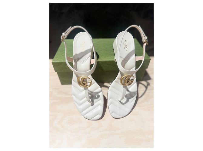Gucci Sandálias gladiadoras de couro Marmont - vista 2
