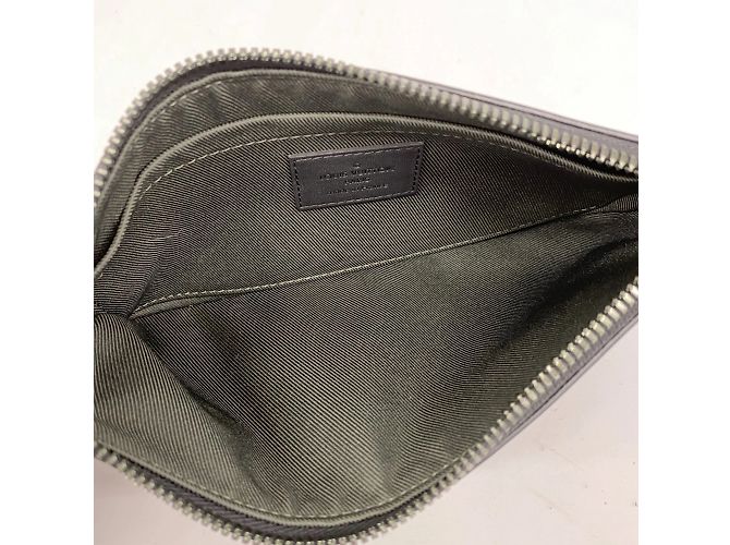 Pochette Apollo PM Vivienne Monogram Eclipse di Louis Vuitton Nero - vista 4