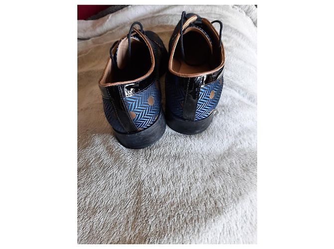 Autre Marque Scarpe stringate ricamate in pelle e tela nero blu navy - vista 3