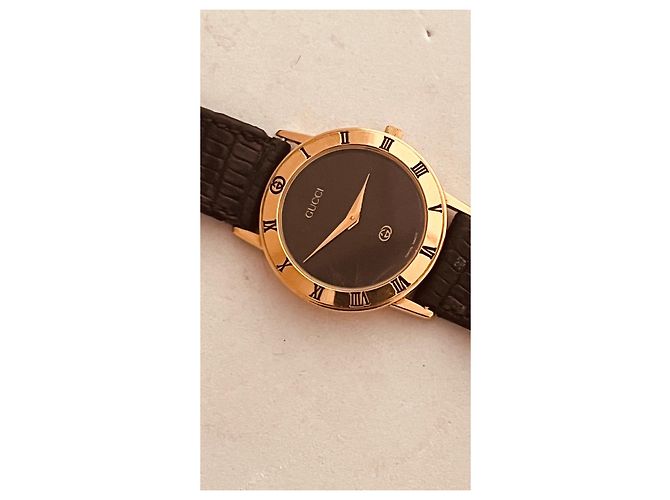 Orologio Gucci 3000 Placcato Oro Quadrante Nero 29mm - vista 2