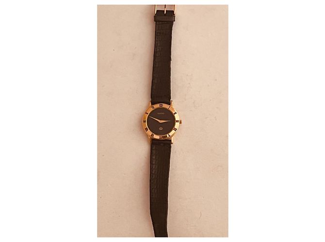 Orologio Gucci 3000 Placcato Oro Quadrante Nero 29mm - vista 4