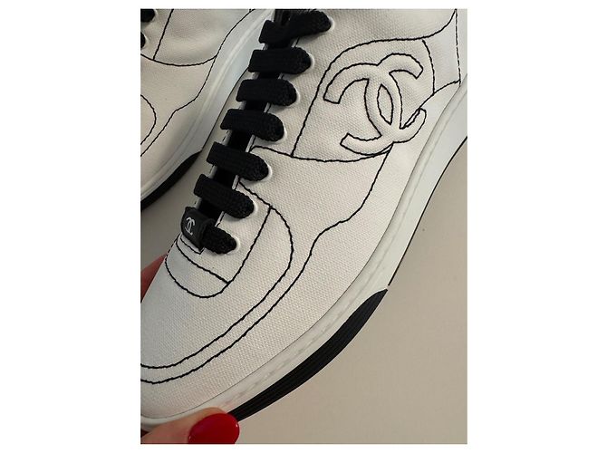Chanel Sneakers in cotone bianco e nero - vista 2