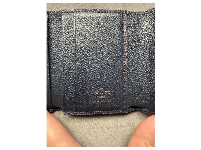 Portafoglio Louis Vuitton Zoe Monogram Empreinte Pelle Blu Navy Blu scuro - vista 12