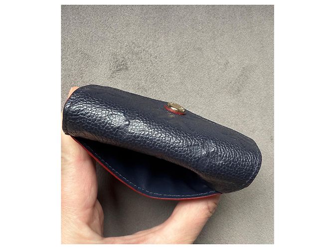 Portafoglio Louis Vuitton Zoe Monogram Empreinte Pelle Blu Navy Blu scuro - vista 9