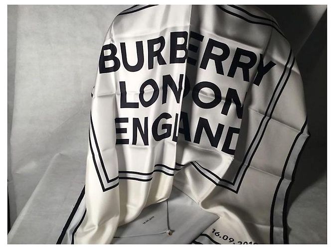 Foulard in seta Burberry 90cm Multicolore - vista 10