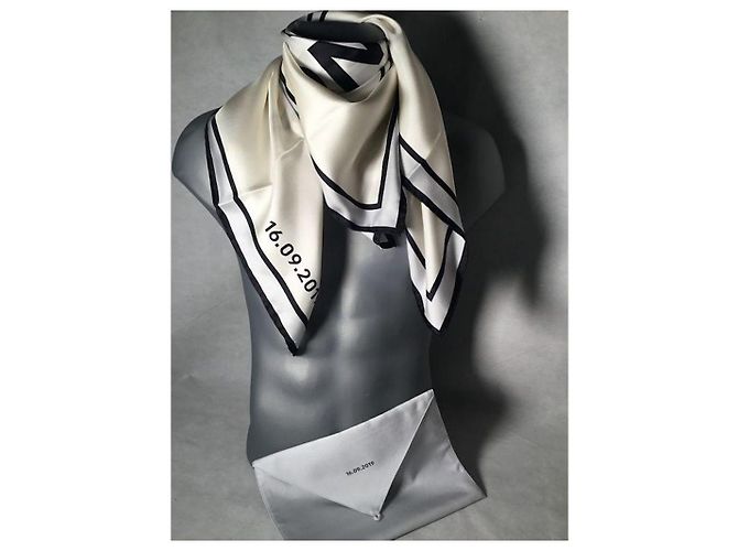 Foulard in seta Burberry 90cm Multicolore - vista 8