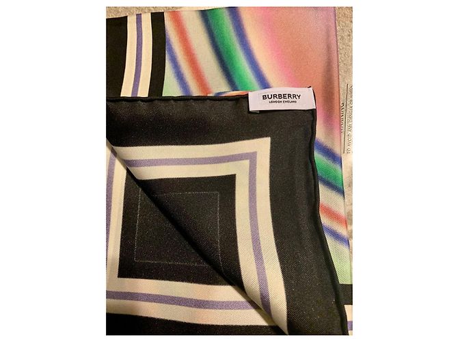 Sciarpa Burberry Love Is Eternal in seta 90x90cm Multicolore - vista 5