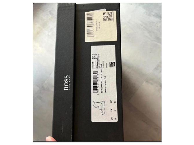 Stivaletti Hugo Boss in pelle nera con lacci Nero - vista 10