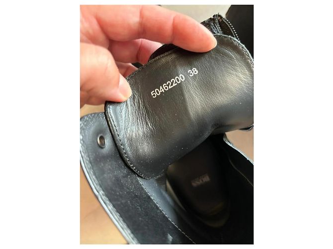 Stivaletti Hugo Boss in pelle nera con lacci Nero - vista 7