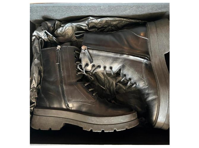 Stivaletti Hugo Boss in pelle nera con lacci Nero - vista 8