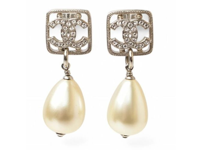 Boucles d'oreilles à clou motif CC de Chanel Argenté - vue 5