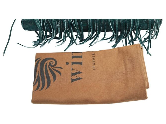Autre Marque Wings Schultertasche aus grünem Pythonleder mit Fransen und Kette - Ansicht 8