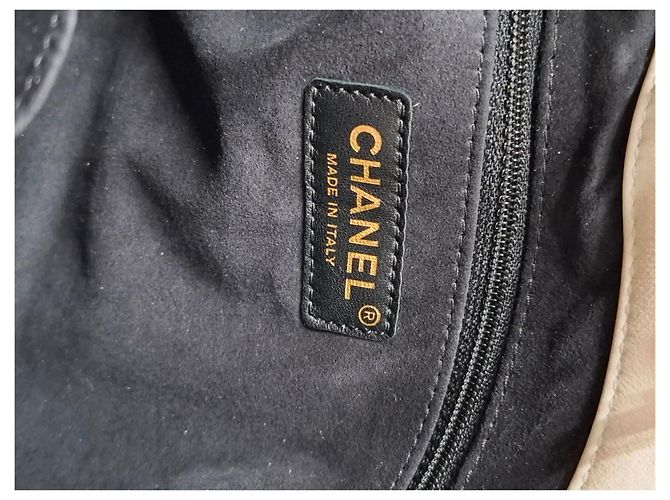 Borsa a spalla Chanel CC Paris-Roma in pelle bianca Bianco Crudo - vista 15