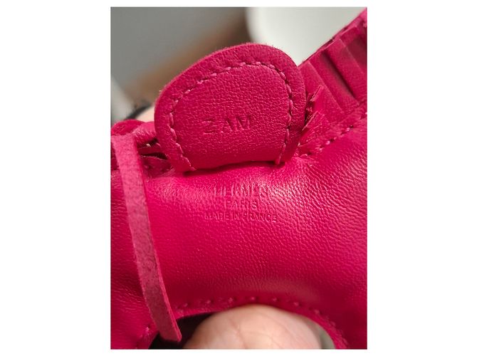 Charm Rodeo PM da Hermès em couro rosa - vista 8
