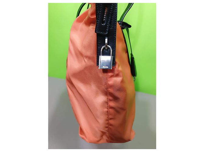 Borsa Prada arancione in nylon e pelle - vista 5