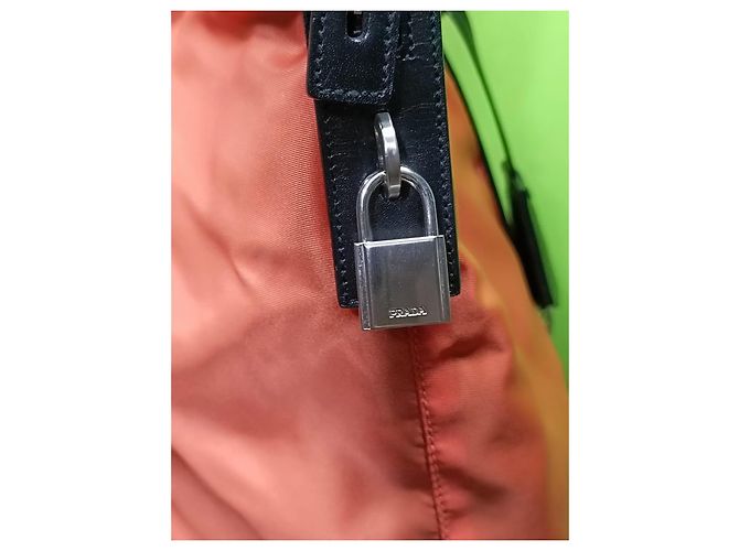 Borsa Prada arancione in nylon e pelle - vista 6