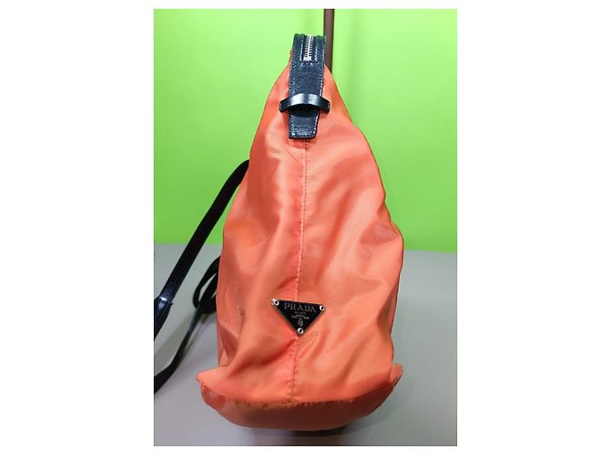 Borsa Prada arancione in nylon e pelle - vista 7