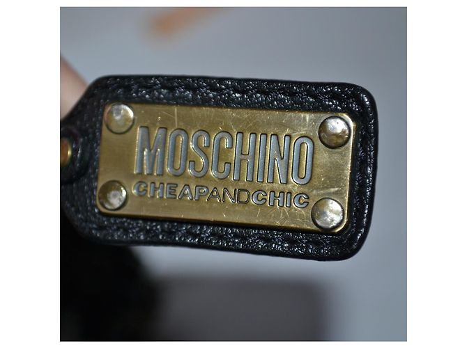 Moschino Cheap And Chic Handtasche aus schwarzem Leder - Ansicht 4