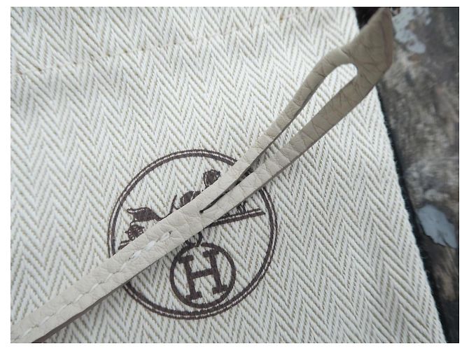 Clochette e tiretta Hermès in pelle togo bianco gesso, lunghezza 21 cm Bianco sporco - vista 4