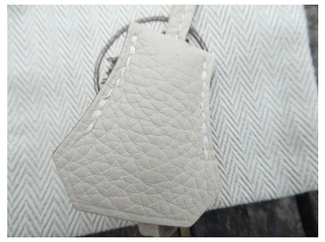 Clochette e tiretta Hermès in pelle togo bianco gesso, lunghezza 21 cm Bianco sporco - vista 5