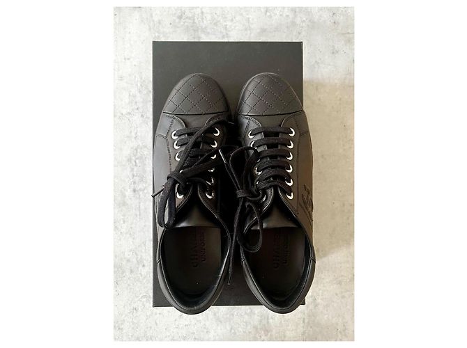 Sneaker Chanel in pelle di vitello nera con logo CC Nero - vista 2