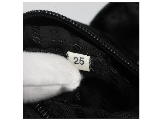 Borsa a spalla PRADA in nylon nero Auth 106796 - vista 23