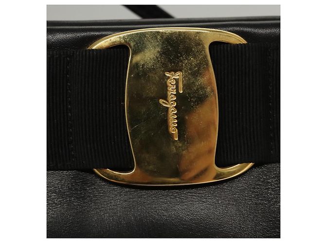Borsa a Spalla Salvatore Ferragamo in Pelle Nera Oro Auth BA1003 Nero D'oro - vista 14