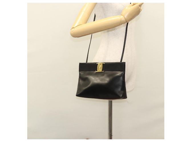 Borsa a Spalla Salvatore Ferragamo in Pelle Nera Oro Auth BA1003 Nero D'oro - vista 20