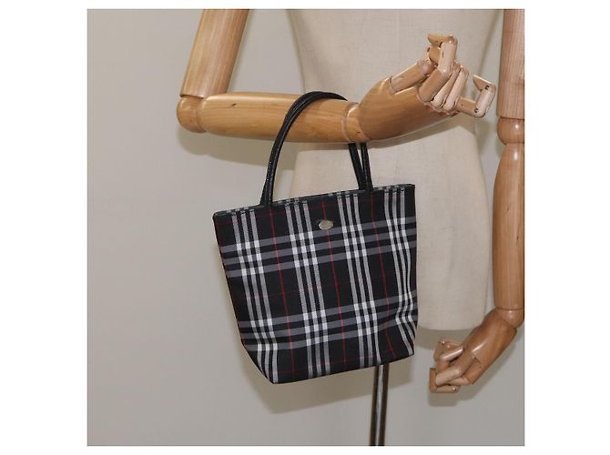 Bolso de mano de nylon negro con estampado Nova Check de BURBERRY Auth hk2393 - vista 19