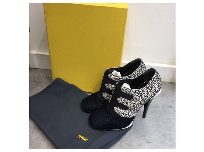FENDI Stiefeletten T.EU 38 Leder Schwarz - Ansicht 7