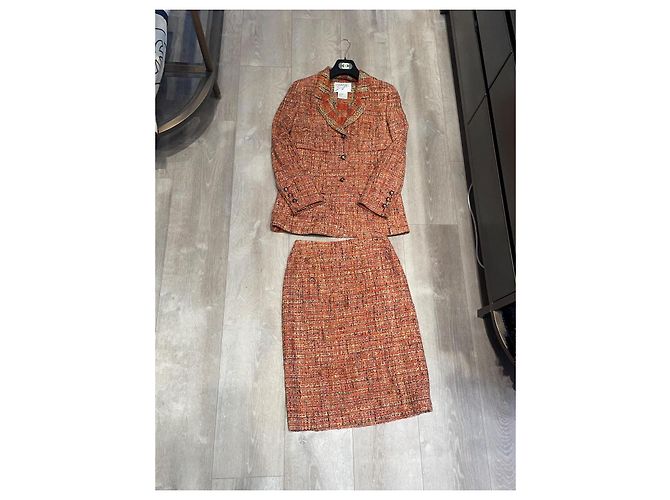 Chanel Terno e saia Multicor - vista 10