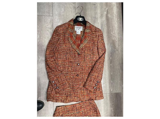 Chanel Terno e saia Multicor - vista 2