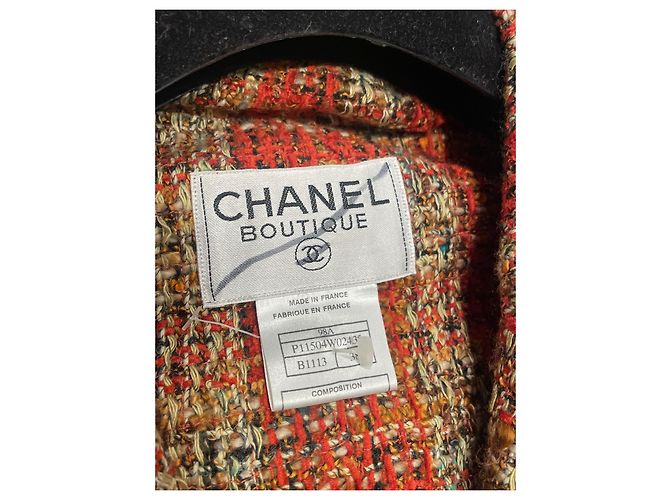 Chanel Terno e saia Multicor - vista 9