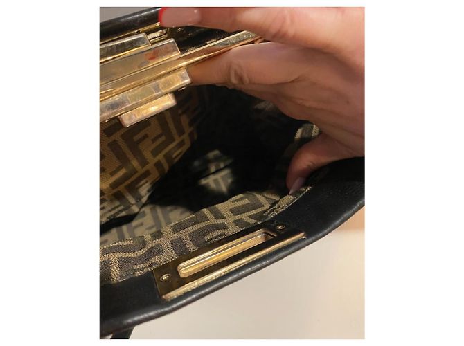 Peekaboo Borsa a mano Fendi in pelle nera Nero - vista 5