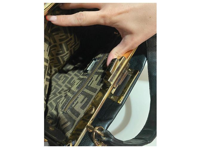 Peekaboo Borsa a mano Fendi in pelle nera Nero - vista 6