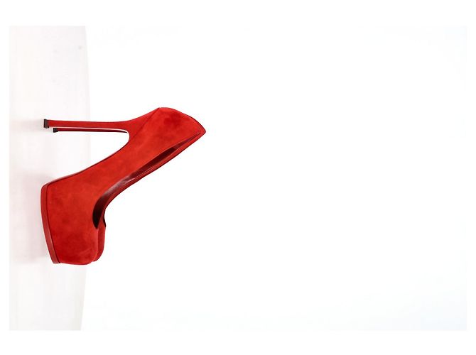 Yves Saint Laurent Décolleté Tribtoo Saint Laurent in suede rosso Bordò - vista 8