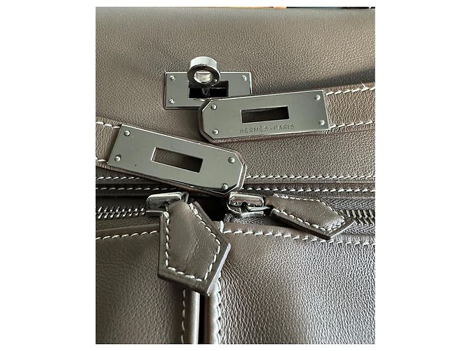 Hermès Kelly Lakis 35 in pelle Swift color Etoupe Grigio - vista 10