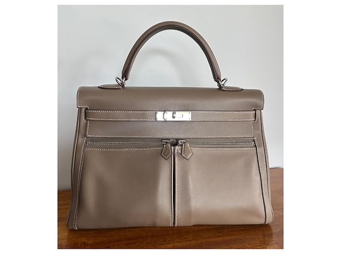Hermès Kelly Lakis 35 in pelle Swift color Etoupe Grigio - vista 2