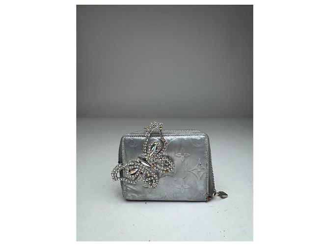 Zippy Vintage Louis Vuitton Vernis Leather Wallet Silver Silvery - view 10