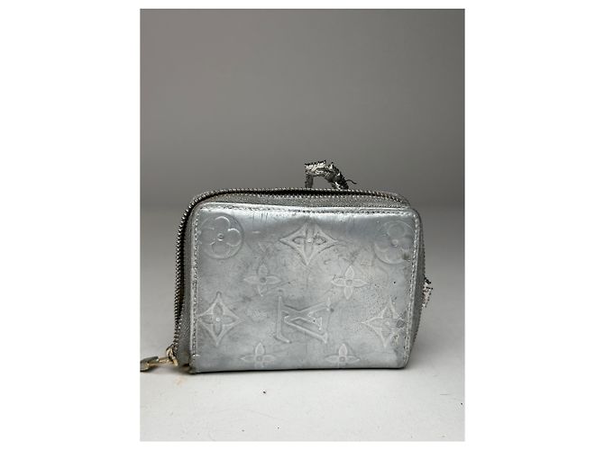 Zippy Vintage Louis Vuitton Vernis Leather Wallet Silver Silvery - view 2