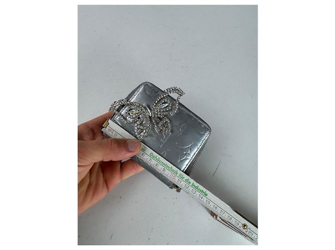 Zippy Vintage Louis Vuitton Vernis Leather Wallet Silver Silvery - view 4