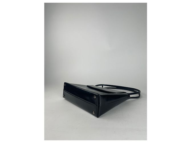 Vintage Givenchy 4G Handtasche aus Lackleder schwarz - Ansicht 13
