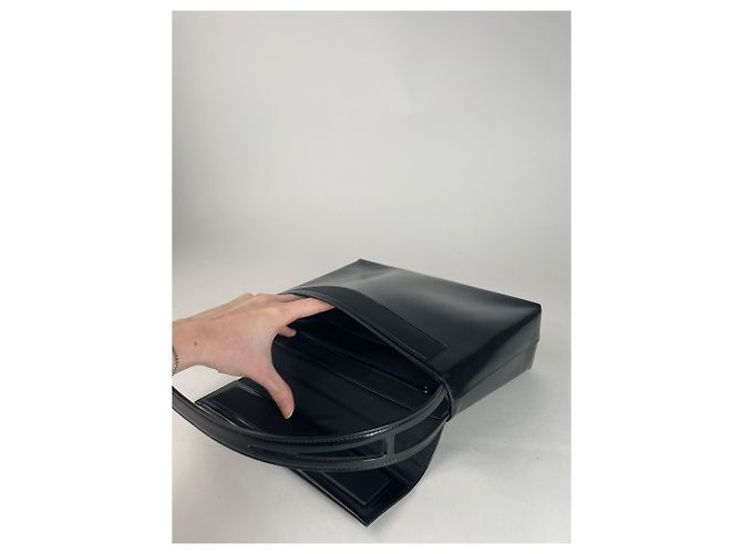 Vintage Givenchy 4G Handtasche aus Lackleder schwarz - Ansicht 16