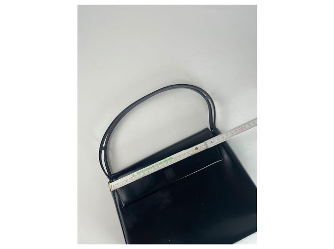 Vintage Givenchy 4G Handtasche aus Lackleder schwarz - Ansicht 7
