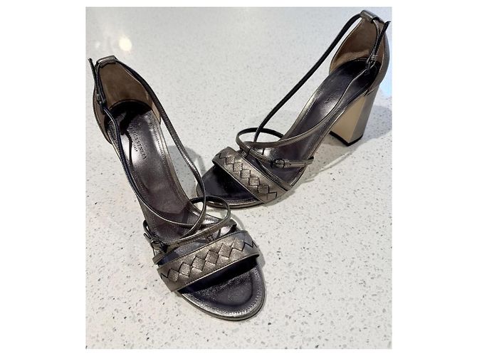 Bottega Veneta Sandali con tacco argento con design intrecciato - vista 6