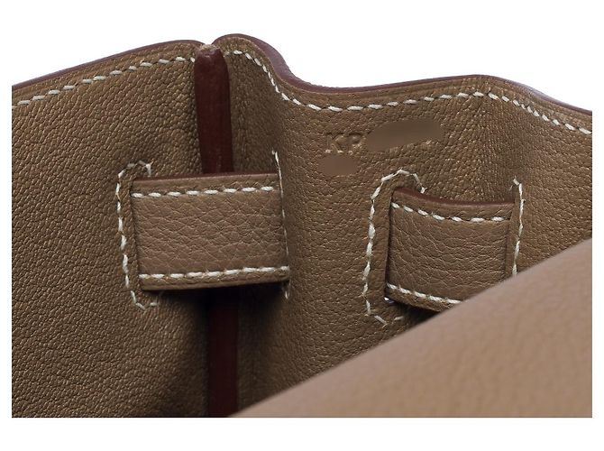 Hermès Sac HERMES Kelly 28 en Cuir Étoupe - 102604 Taupe - vue 7