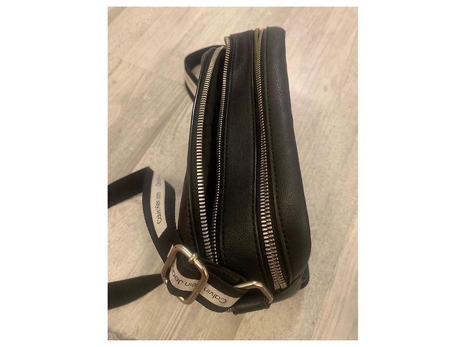 Calvin Klein Jeans camera bag leather look Black - view 3