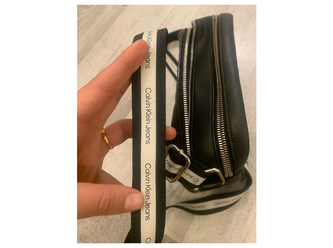 Calvin Klein Jeans camera bag leather look Black - view 4
